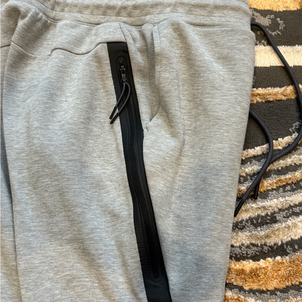 Nike Sportswear Tech Fleece Joggers Gray Athletic Gym Mens Small 805162-063 - Picture 7 of 9